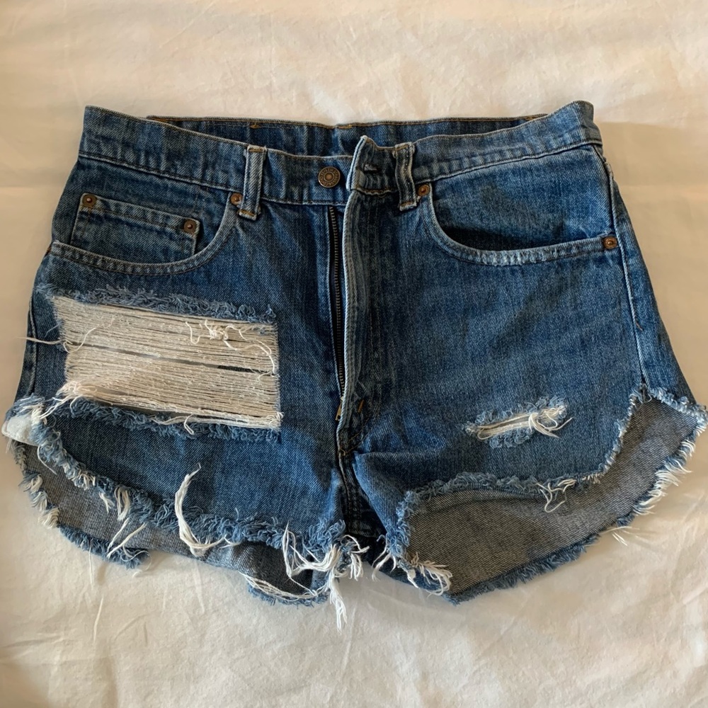 Vintage Levi’s cutoff denim shorts.